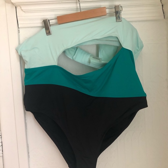 Onepiece swimsuit asymmetric 3XL - Picture 2 of 3